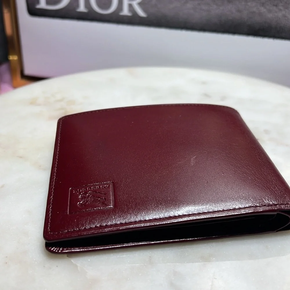 Burberry Elegant B Cut Bifold Wallet Burgundy Leather Wallet EUC